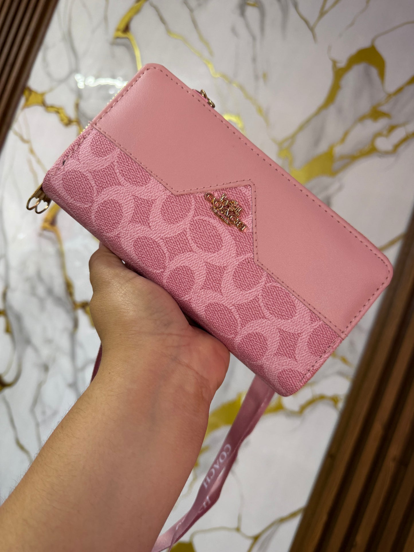 Cartera Coach